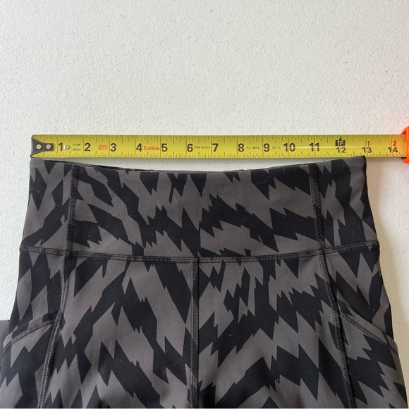 Lululemon Invigorate High-Rise Tight - Picture 4 of 10